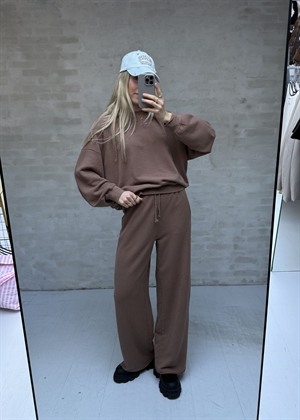 Atubay sweat buks Chocolate American Vintage 